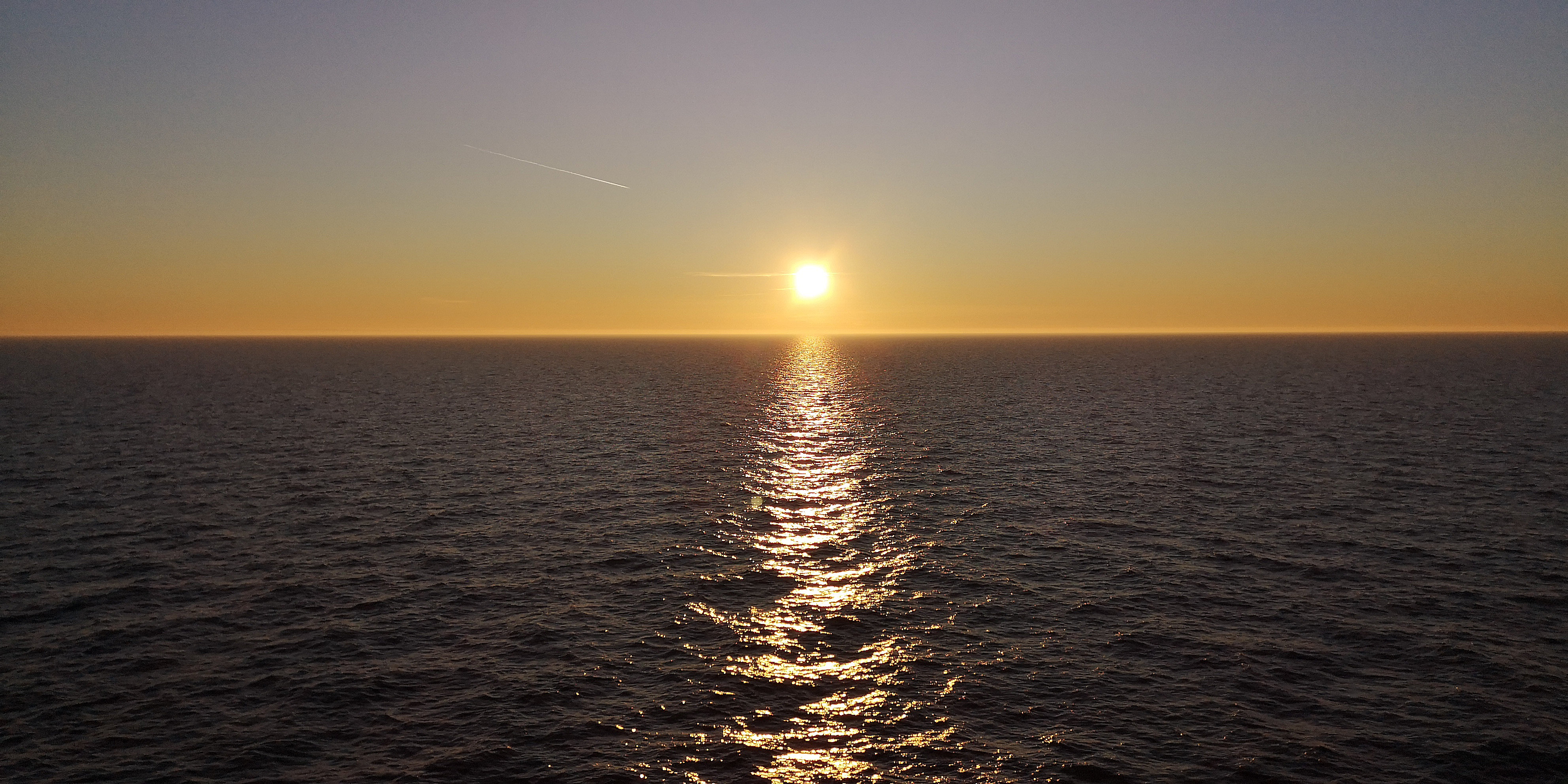 Der erste Tag beginnt sonnig